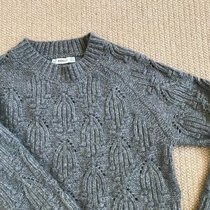 ZARA Knit Sweater in Gray Size S